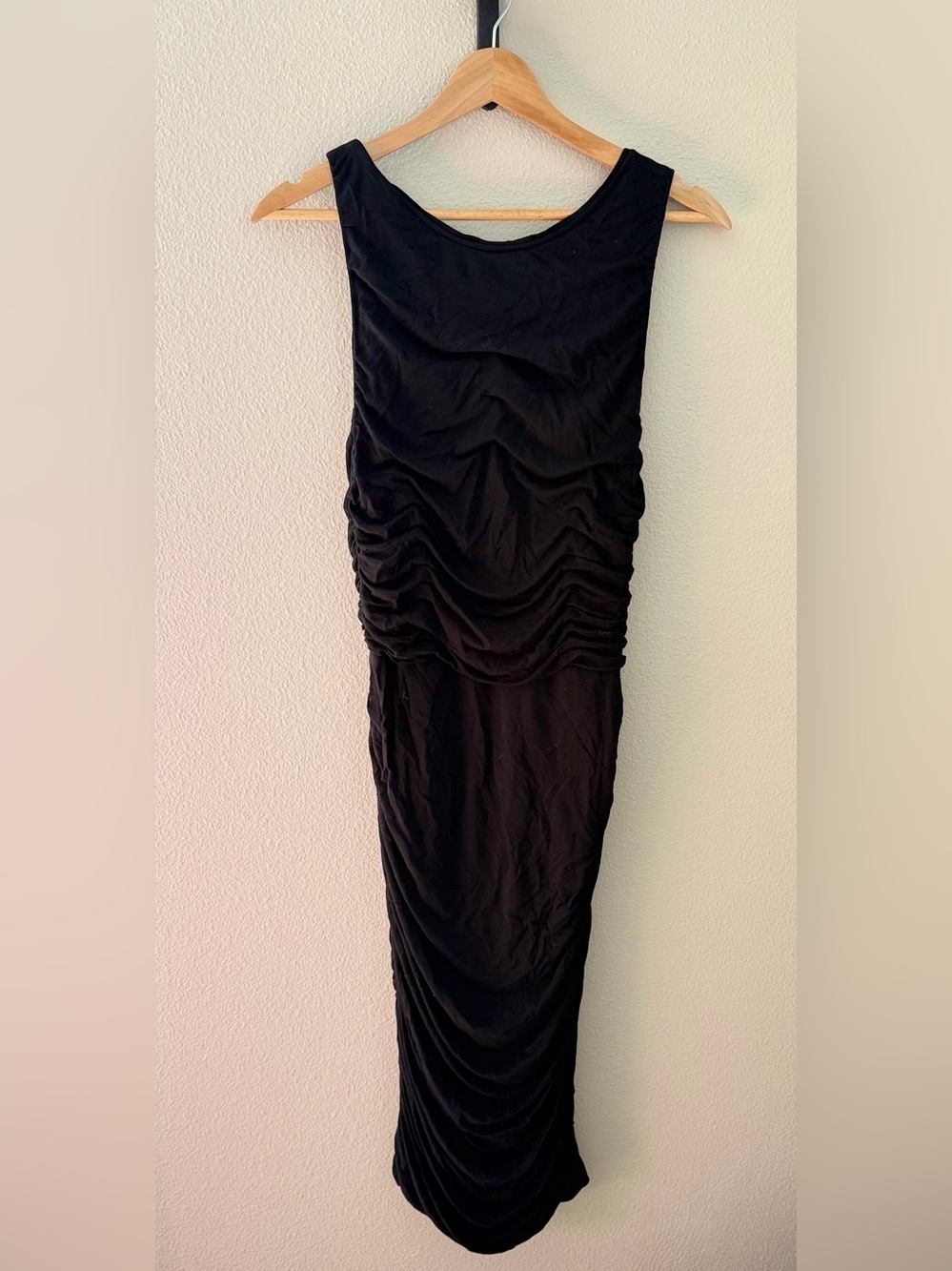 Alice + Olivia Classic Black Ruched Midi Dress - S